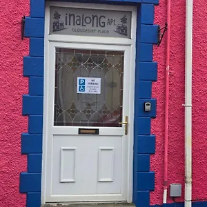 Inalong - Quirky With Sea Views Above An Ale House The Mumbles
